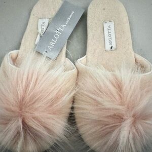 Chris Arlotta Cashmere luxury slippers M/L